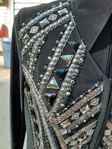 เสื้อเบลาส์และแจ็กเก็ตโรเดโอควีนสั่งทำแบบตะวันตก - Product Image 3