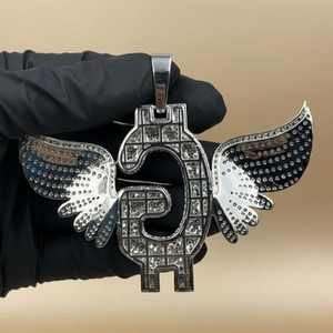 Pendentif Aile d'Ange en Moissanite VVS et Diamant, en Argent 925, Entièrement Personnalisable, Sertissage Pavé Luxe, Style Hip Hop, Idéal pour Cadeaux - Product Image 2