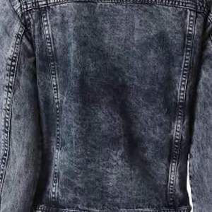 Veste en jean délavée pour femme, coupe courte, noir et gris, effet délavé, vente en gros, fabricant OEM personnalisé, faible MOQ, manteaux chauds - Product Image 6