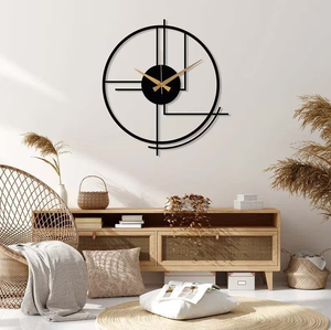 Horloge murale moderne en métal doré à grille horizontale avec accents de disques circulaires, disponible à prix de gros. - Product Image 5