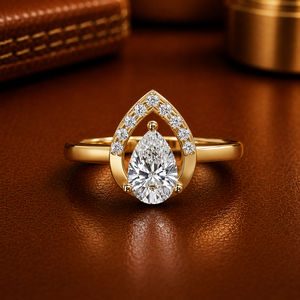 Anillo de Compromiso Moderno de Oro de 14K con Diamante Cultivado en Laboratorio de Corte Pera Flotante, Media Halo Solitario de 0.55 Quilates TW, Anillo de Boda de Lujo para Novia - Product Image 1
