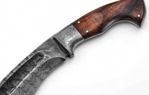 Couteau artisanal en acier Damas – Couteau utilitaire à lame fixe pour l'extérieur avec manche ergonomique en bois - Product Image 2