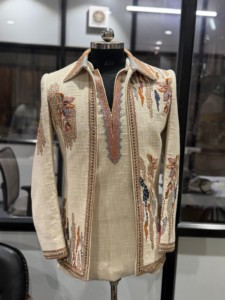 Traje Indo-Occidental de Lujo para Hombre, 3 Piezas, Bordado y Repujado, con Protección Solar, Chaqueta Sherwani, Kurta y Pantalón, para Novio de Boda India - Product Image 1