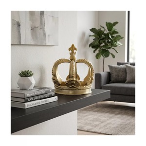 Sculpture Couronne Dorée 7x6,75 Pouces Faite à la Main Décoration Traditionnelle pour Présentation sur Table - Product Image 4
