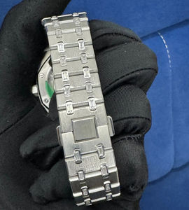 Reloj de Diamantes Hip Hop para Hombre, Diseño de Lujo Personalizado, Bisel de Diamantes Baguette, Esfera Negra, Acero Inoxidable, Fecha Automática - Product Image 4