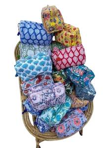 Lot en gros, Trousse de toilette en coton indien imprimé à la main, Sac de voyage, Pochette à maquillage, Trousse de toilette matelassée, Trousse de rasage - Product Image 2