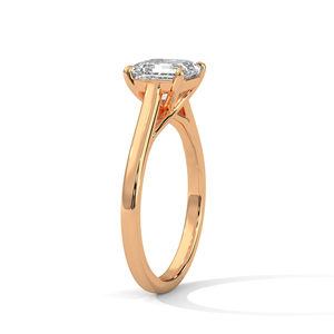 Bague de fiançailles pour femme en diamant de laboratoire taille princesse, sans plomb et sans nickel, disponible en or rose 14 carats - Product Image 3