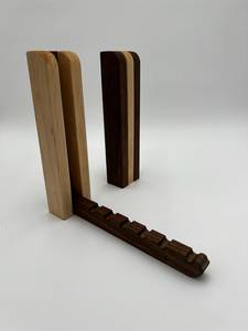 Estante de madera con múltiples ranuras para colgar perchas, soporte plegable de pared hecho a mano, organizador decorativo de lujo. - Product Image 3