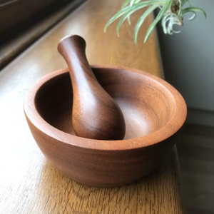 Juego profesional de mortero y pilón de madera para moler hierbas, especias, semillas y preparar ingredientes frescos - Product Image 1