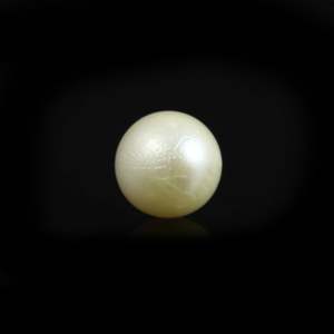 Handcrafted 9.3 Carat Loose Pearl Gemstone for Fine Jewelry - Product Image 1