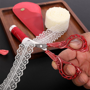 Ciseaux de broderie fantaisie de fabricant en gros, lames aiguisées, manche rouge, ciseaux de couture professionnels pour travaux d'aiguille - Product Image 4