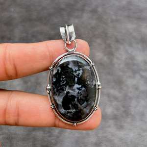 Pendentif mystique en Merlinite fait main, collier en argent sterling 925, pierre naturelle noire et blanche, collier pour femme, cadeau - Product Image 1