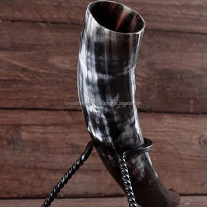 เขาควายโบราณสำหรับดื่ม ทำจากทองเหลืองขัดเงา แกะสลักจากอินเดีย - Product Image 1