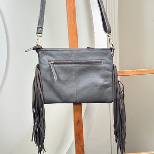 New 2025 Fashionable Single Shoulder Hand Tooled Leather Fringe Crossbody Bags for Women's High Quality Genuine Leather Handbags - Product Image 5