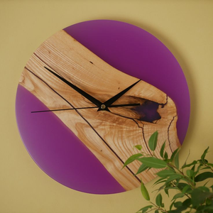 Horloge murale personnalisée en bois et résine époxy, décoration murale artistique préservée - Product Image 1