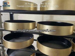 ถาดเคลือบเงาคุณภาพสูง ผลิตด้วยมือจากเวียดนาม รับผลิตตามแบบ OEM สำหรับธุรกิจ ปลอดภัยสำหรับอาหาร ผลิตเร็ว ราคาขายส่งที่ดีที่สุด - Product Image 5