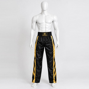 Shorts de Boxeo Unisex Negros y Dorados de Satén, Poliéster/Nailon, Ecológicos, de Secado Rápido, Holgados, para Muay Thai y Artes Marciales, con Cintura Elástica Lateral - Product Image 1