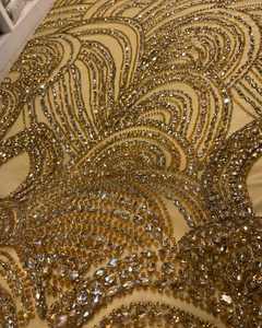 Tissu de luxe brodé à la main, tissu lourd - Product Image 3