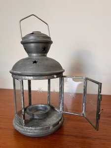 Farol Decorativo de Metal para Exteriores que Realza las Características Arquitectónicas, Invita a la Calidez, Decoración Navideña Hecha a Mano para el Hogar - Product Image 3
