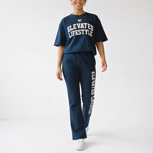 Ensemble de survêtement deux pièces pour femme, style streetwear, comprenant un T-shirt imprimé à épaules tombantes de haute qualité et un pantalon de survêtement évasé à coupe ample - Product Image 4