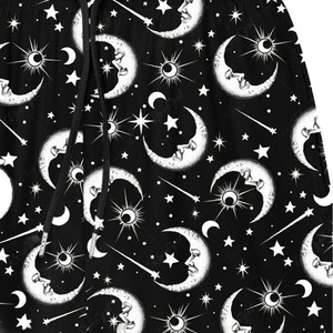 Pantalones cortos informales para hombre con estampado de estrellas y luna personalizados, pantalones cortos de playa con cordón y estampado completo, ropa de calle ligera para verano - Product Image 4