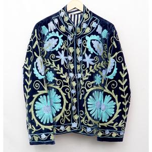 Blouson Bomber Bohème en Velours Tricoté Matelassé Brodé Floral Suzani, Écologique et Respirant, Doux pour l'Hiver et l'Automne, Col Mandarin - Product Image 1