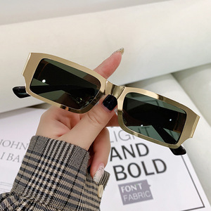 New Steel-Plated Metal <b>Square</b> <b>Sunglasses</b> Instagram Street Style Influencer-Approved Premium Texture for Stylish UV Protection - Product Image 4