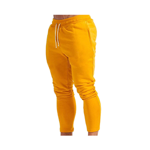 Pantalons pour hommes en tissu de qualité supérieure offrant un confort supérieur et une qualité durable. Fournisseur de vêtements en conteneurs. - Product Image 2