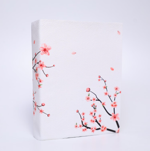 Carnet artisanal à couverture rigide blanche motif fleurs de cerisier Sakura avec marque-page en ruban – Journal minimaliste rose fleuri – Cadeau - Product Image 4