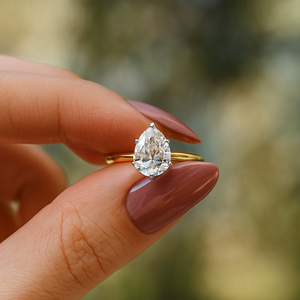 Bague de fiançailles solitaire en diamant Moissanite taillée poire originale certifiée IGI - Product Image 3