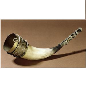 Corne à boire viking élégante, artisanale, en corne de boeuf/polie, de haute qualité, 500-1000 ml, écologique, pour vin/bière - Product Image 4