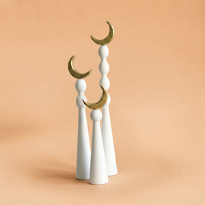 Juego de Adornos Decorativos Modernos de Madera Blanca con Detalles en Dorado Elegantes pilares con cuentas para el hogar contemporáneo y decoración festiva del Eid. - Product Image 4