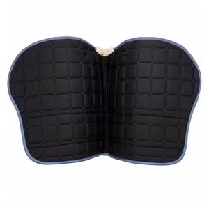 Tapis de Selle d'Équitation en Cuir de Haute Qualité, Matelassé Carré, Respirant et Doux, Personnalisable, pour Dressage, Tissu Rafraîchissant et Tendance - Product Image 6