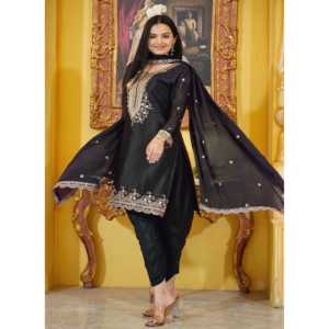 Costume Dhoti en Chinon brodé par des designers avec broderie de sequins Vêtements indiens et pakistanais - Product Image 5