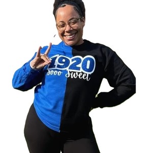 เสื้อสเวตเตอร์ผู้หญิง แขนยาว คอวี ผ้าฝ้าย แต่งแถบสี  ลายปักเชนิลล์  แบบ Zeta Phi Beta  ขอบเสื้อและชายเสื้อแบบริบ - Product Image 2