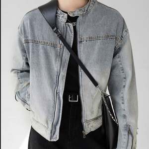 แจ็คเก็ตยีนส์ผู้ชายคุณภาพสูงขายดี ดีไซน์หลวมพร้อมซิป เสื้อโค้ทแสนสบาย Haus Industries - Product Image 2