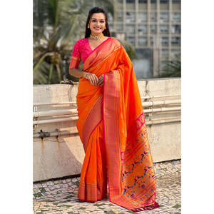 ชุดราตรีผ้าไหมเยโอลา ปายทานี ทอลายสีส้ม แต่งขอบด้วยผ้าซารี ดีไซน์หรูหรา - Product Image 1