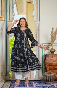 Kurti Anarkali de Rayón para Mujer, Talla Grande, Estampado Floral Negro, Cuello Angrakha, Mangas Acampanadas, Cómodo, Informal, para Uso Diario - Product Image 5