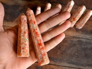 Tour de cristal de labradorite grande taille, semi-précieuse, bleue et chatoyante, pour la thérapie ou la décoration - Product Image 5