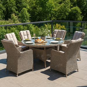 Ensemble de salle à manger en rotin avec table ronde en verre et parasol, mobilier de jardin moderne en osier pour villa, complexe hôtelier et terrasse - Product Image 3