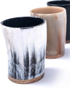 Verre à boire chaud en verre véritable style Viking et ensemble de mugs, fabriqués à la main, design tendance et très vendu, verre en forme de corne - Product Image 1
