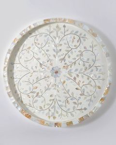 Plateau artisanal en nacre avec incrustations complexes pour un service de luxe, une décoration et une présentation à la maison - Product Image 2