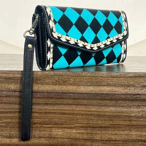 Portefeuille-bracelet en cuir véritable de style western pour femme, fait main, avec rabat en cuir à motifs, porte-cartes et porte-billets, pochette - Product Image 4