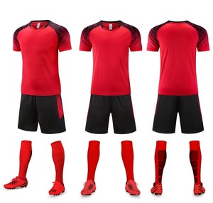 Conjunto de Camiseta de Fútbol Blanca con Cuello en V para Hombre, con Pantalones Cortos Negros y Calcetines, Poliéster que Absorbe la Humedad, Ajuste Atlético para Todas las Temporadas - Product Image 4