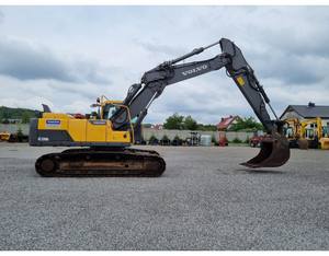 Excavadora de cadenas Volvo EC220D usada con motor, bomba y caja de cambios de alta eficiencia - Garantía de más de 5 años - Product Image 6