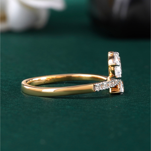 Bague de fiançailles en or rose 14 carats avec halo de diamants ovales et marquises de 0,52 carats, de qualité VS1, cultivés en laboratoire - Product Image 3