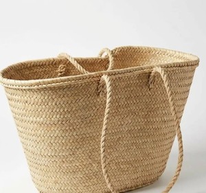 Grand panier fourre-tout marocain fait main en paille, sac de marché tressé en palmier, panier de plage et de rangement, avec poignées courtes ou longues en paille - Product Image 3