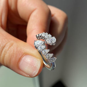 Anillo de compromiso abierto con diamante cultivado en laboratorio de corte brillante en forma de pera de 3 quilates, banda de boda de oro macizo de 14k, anillo de promesa curvo único - Product Image 4