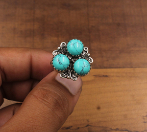 Wholesale Shree Jaipur Silver SJSM-4400 Natural <b>Turquoise</b> 3-Stone Cluster Bezel Set Sterling Silver Classic Unisex Gemstone <b>Ring</b> - Product Image 2