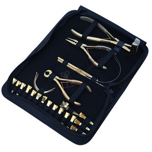 Kit d'outils pour extensions capillaires Gold Micro Link avec pince à extensions, coupe-fil, enfileur de boucles et pinces de coiffure professionnelles - Product Image 1